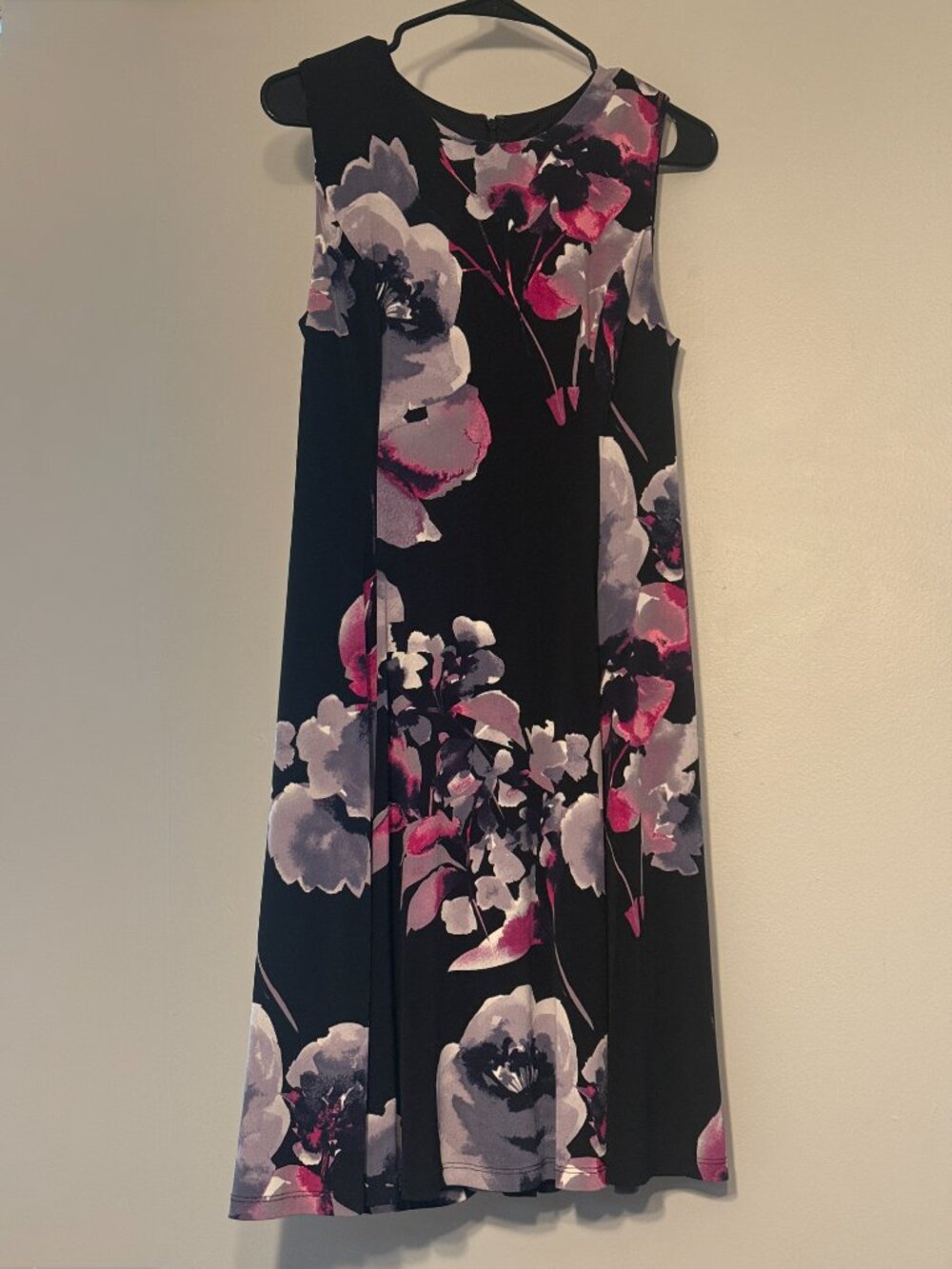 DKNY Floral Fit & Flare Dress Size 6 NWT Black Pink Cocktail Sleeveless